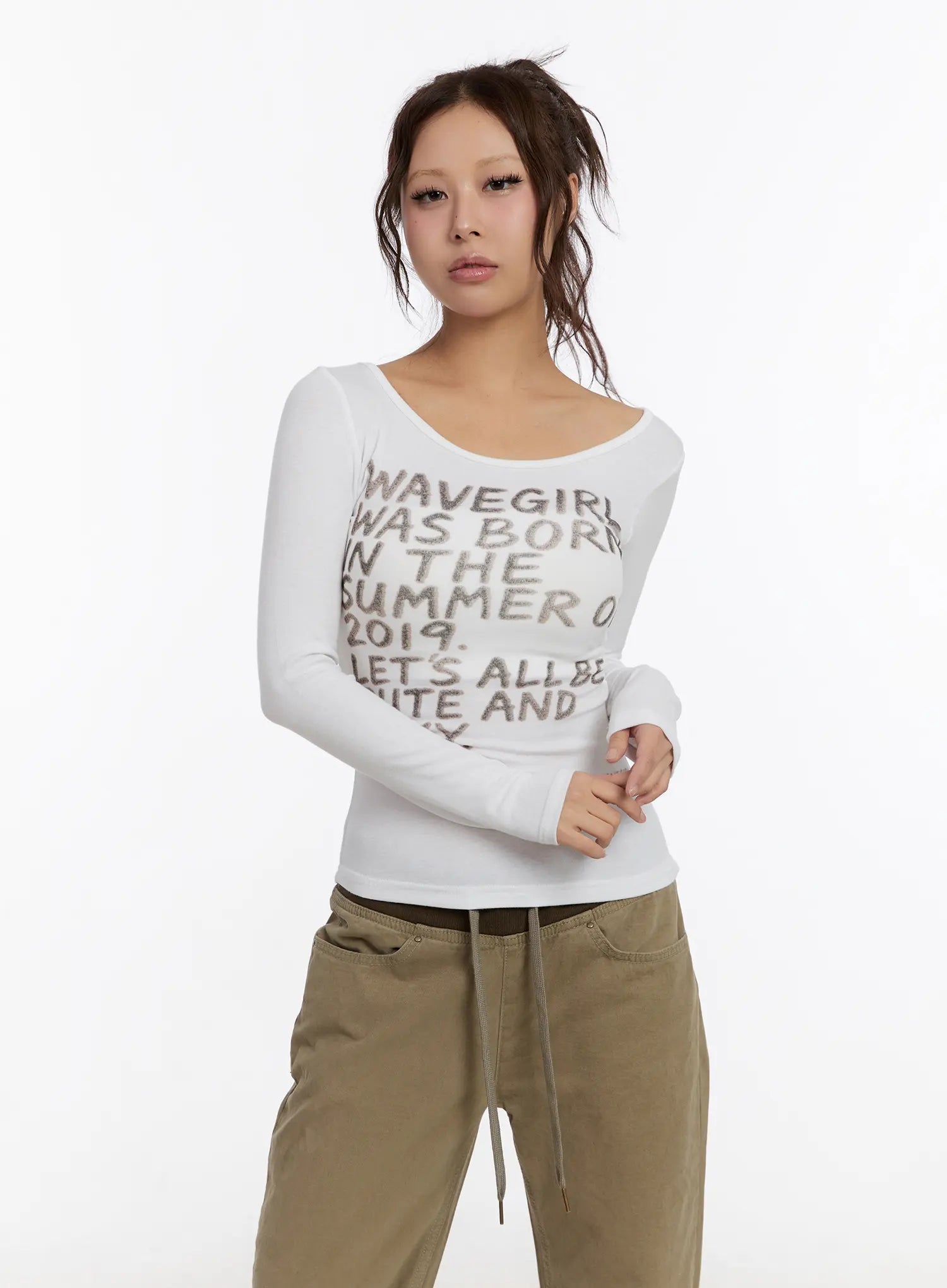 slim-fit-lettering-long-sleeve-top-cn527