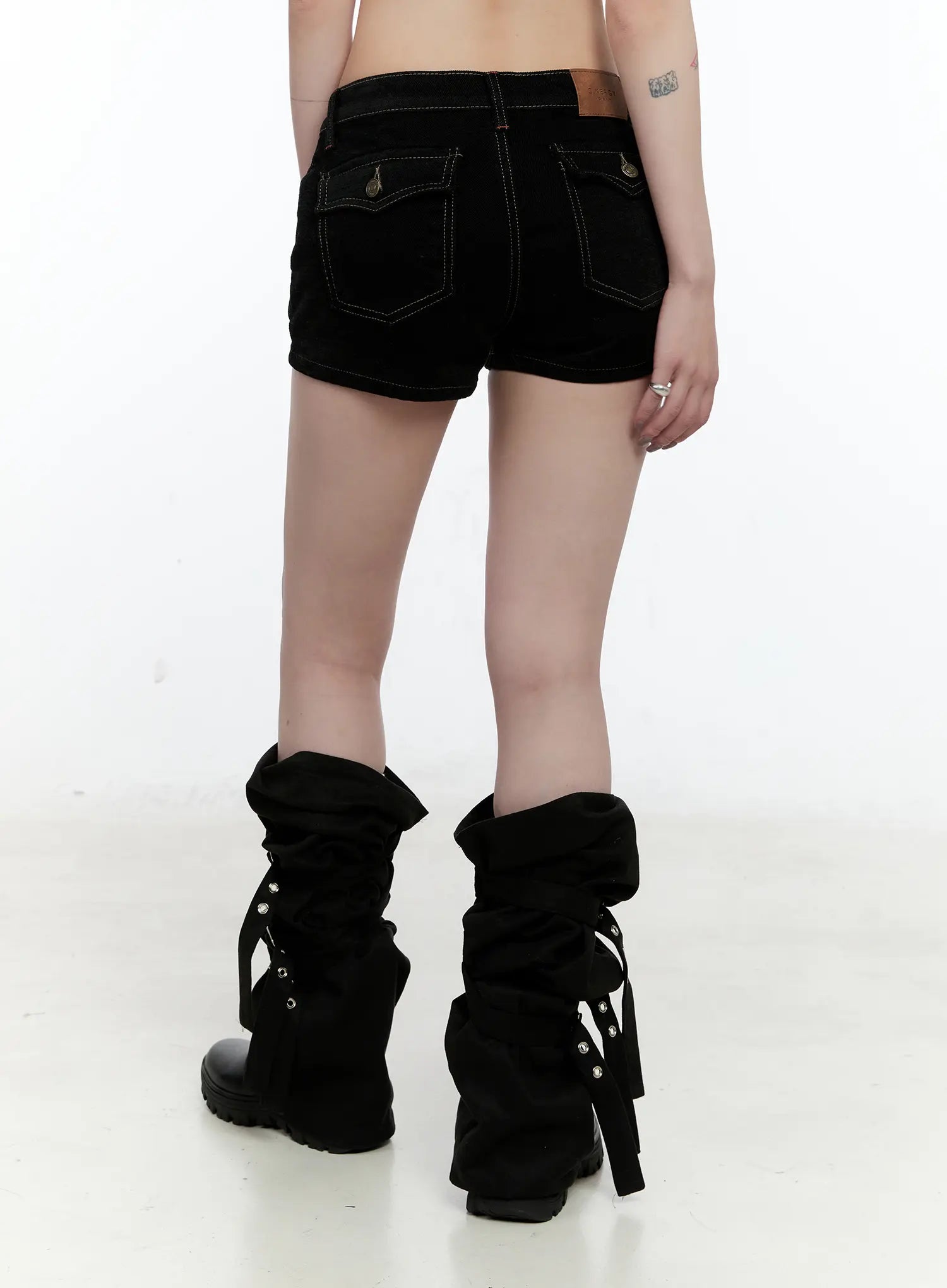 Low-Rise Dark Washed Denim Shorts CN517