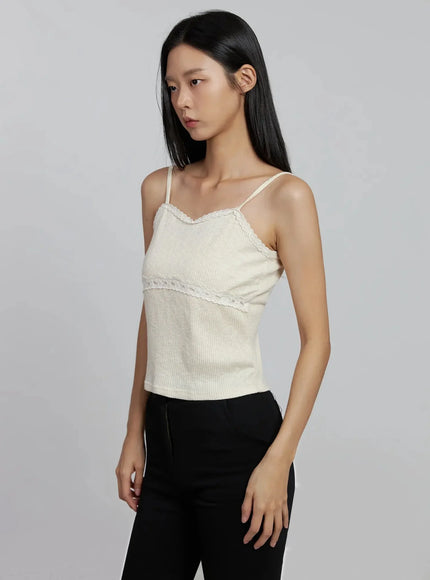 lace-trim-sleeveless-camisole-im520