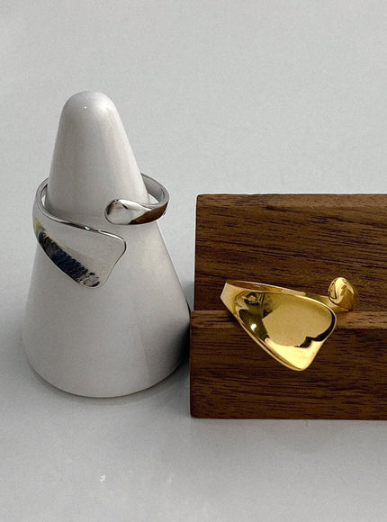 frida-crossline-open-ring-ia524