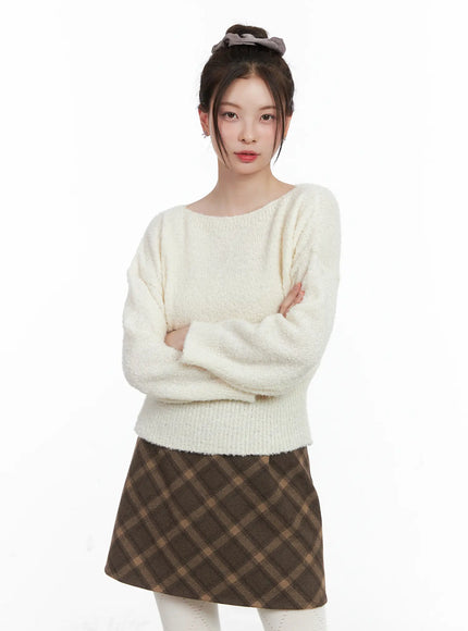 soft-boat-neck-knit-sweater-cn518
