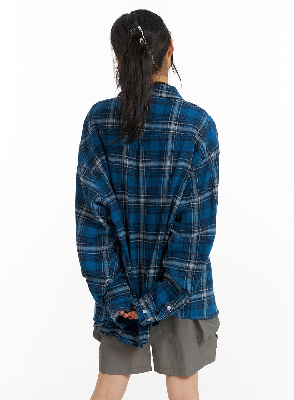oversized-checkered-button-up-cm413