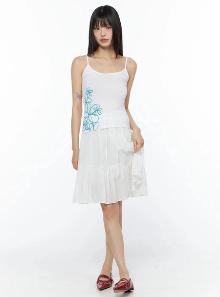 floral-embroidered-sleeveless-top-iy525