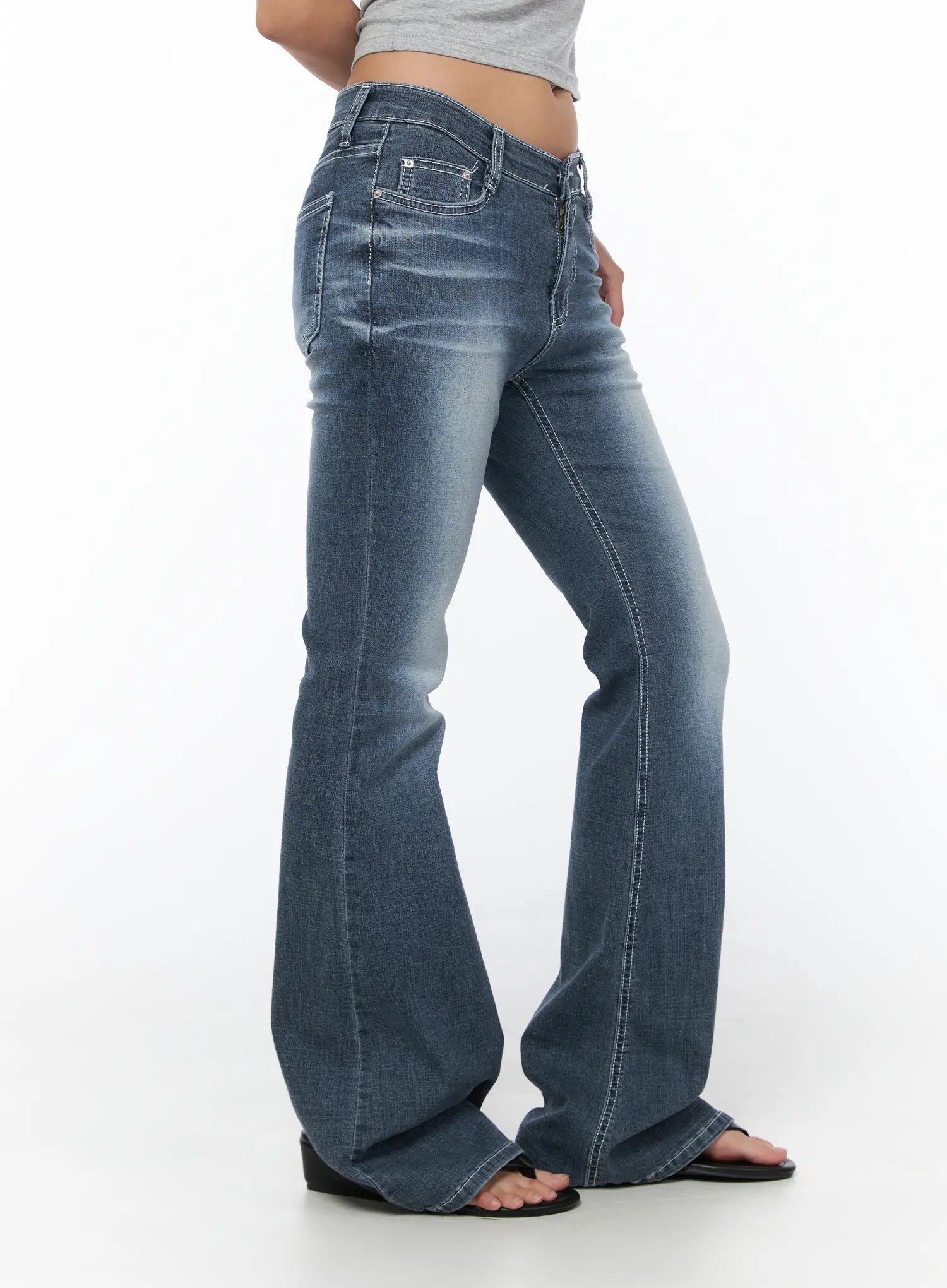 devon-hip-pad-low-rise-bootcut-jeans-cu502