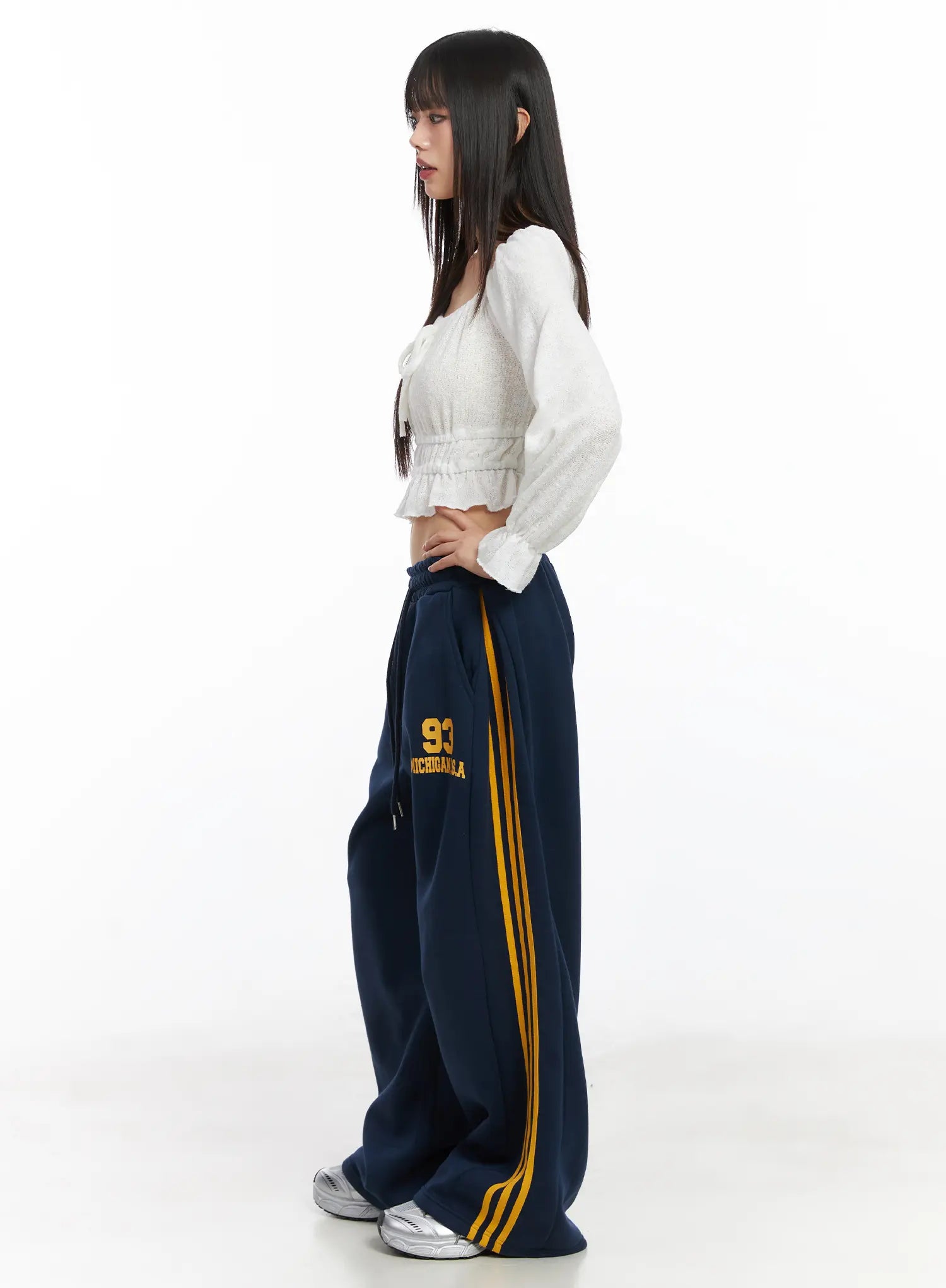 wide-leg-track-pants-cd519