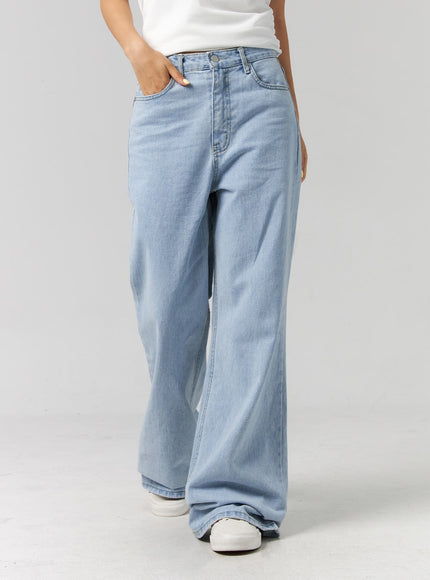 flared-wide-leg-jeans-cg314