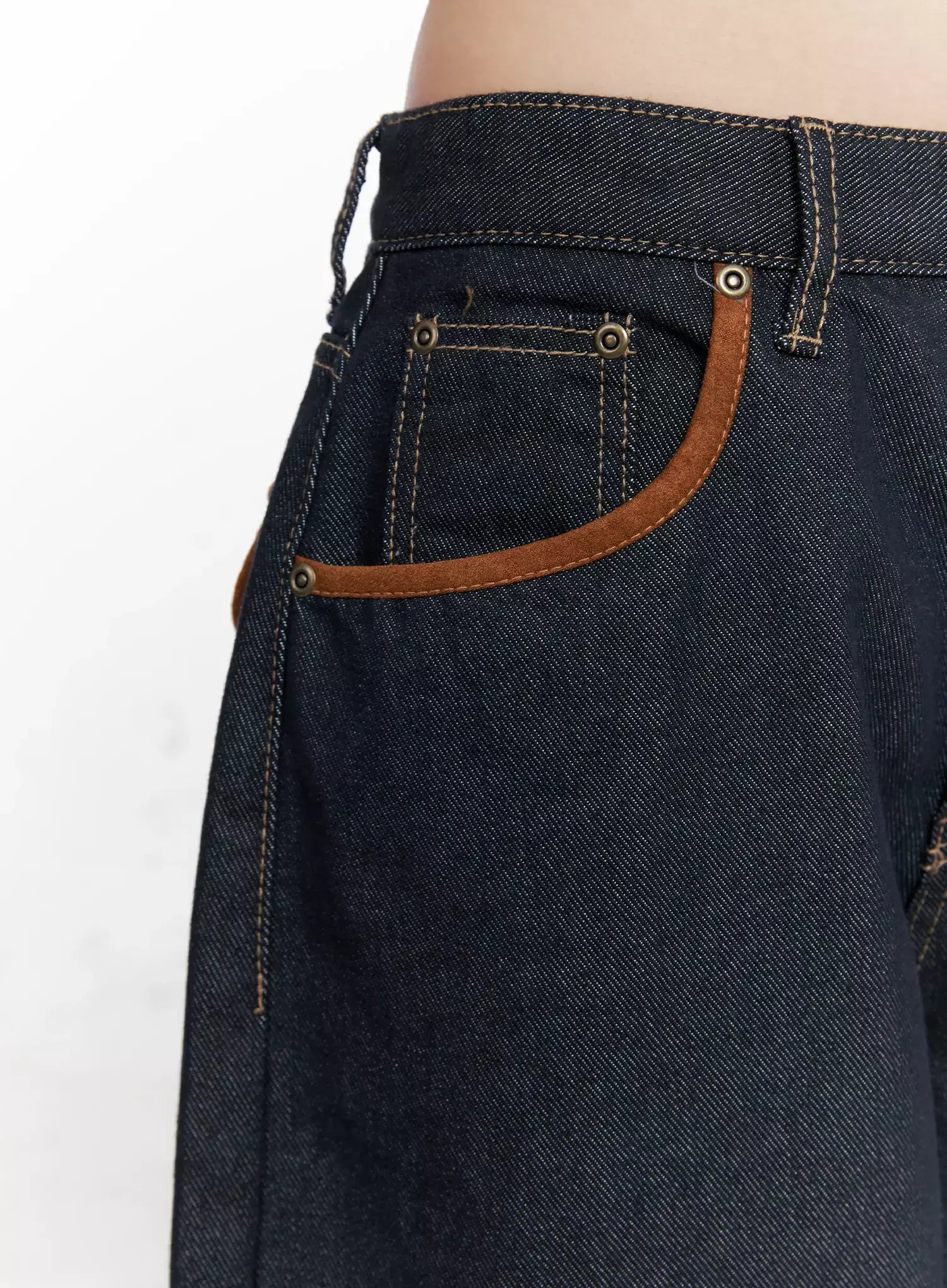 briana-suede-pocket-detail-wide-jeans-in514