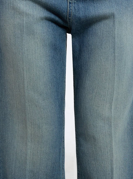 aliya-washed-bootcut-jeans-iu503