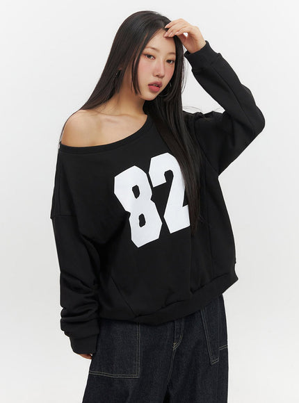 one-shoulder-graphic-crewneck-if510