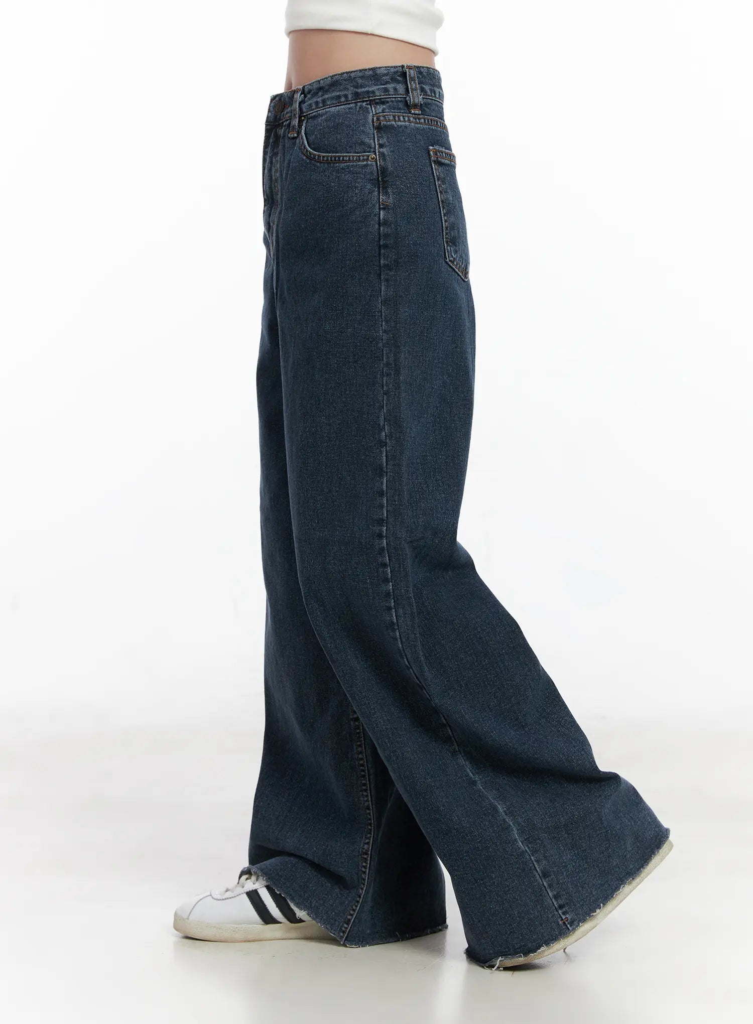 louisa-ultra-wide-flared-jeans-cn527