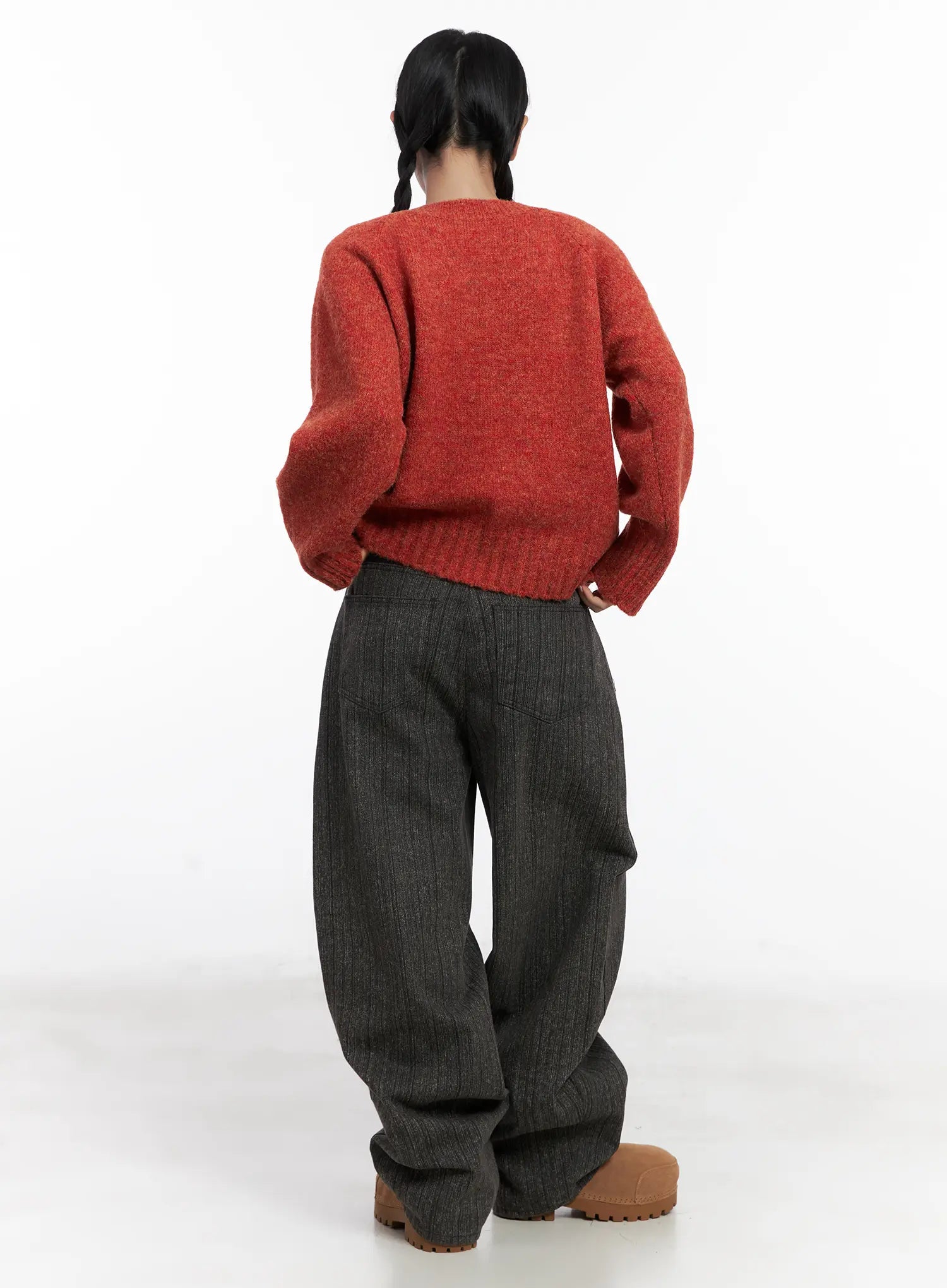 v-neck-long-sleeve-sweater-cn528