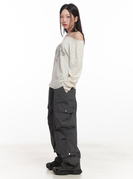 graphic-off-shoulder-long-sleeve-top-ca518