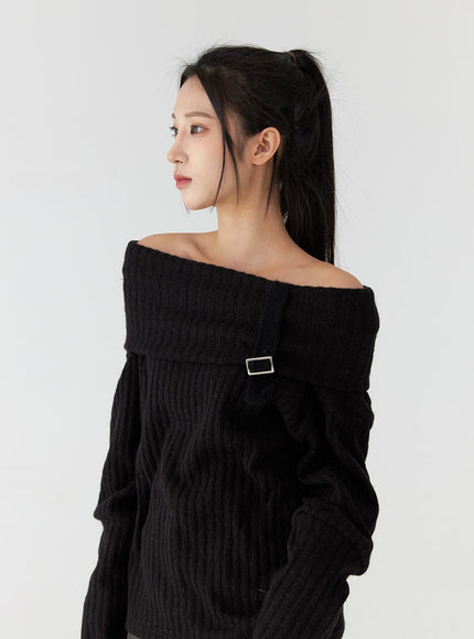 off-shoulder-buckle-knit-sweater-cd322