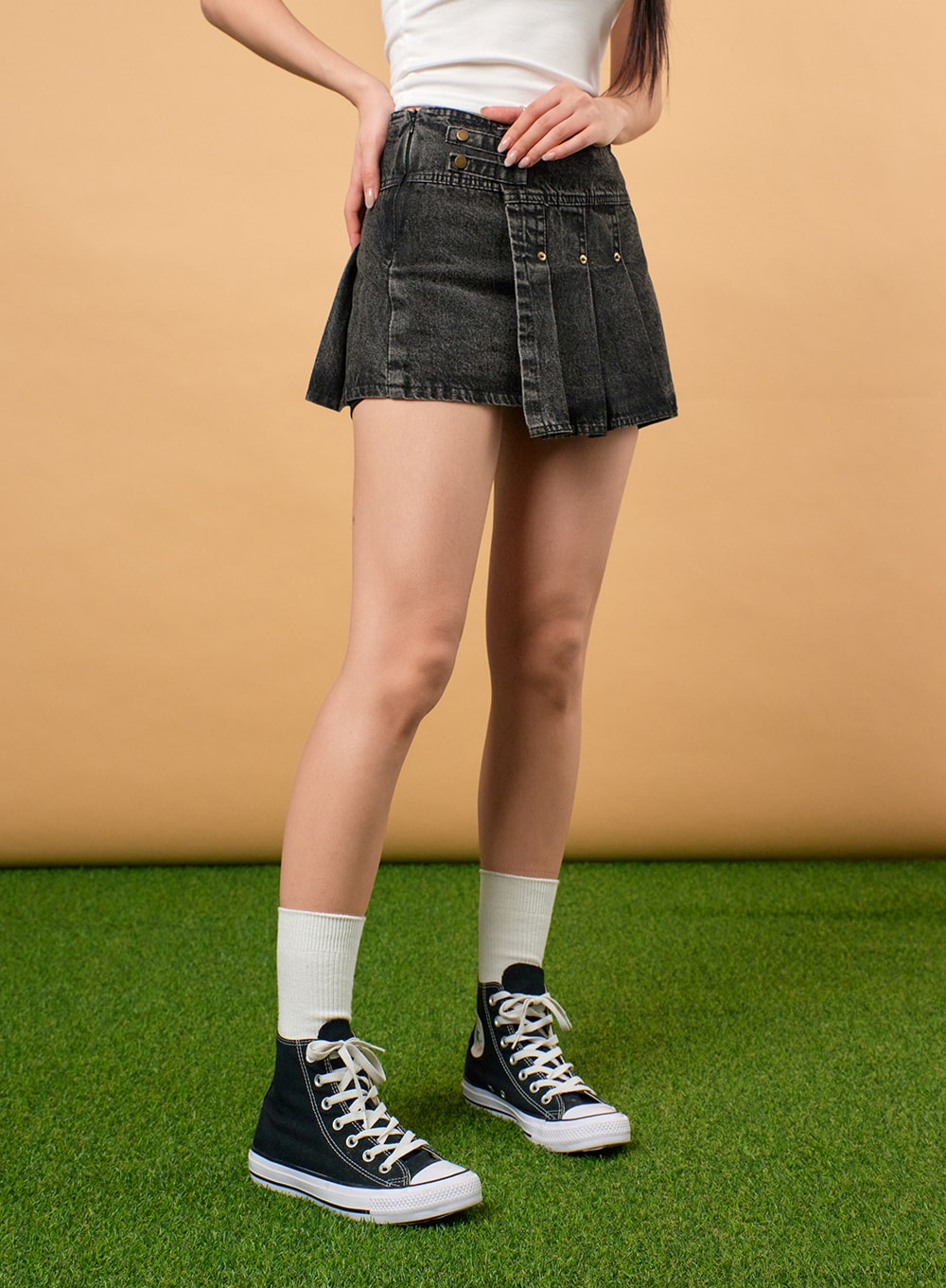 unbalanced-denim-pleated-mini-skirt-ij430