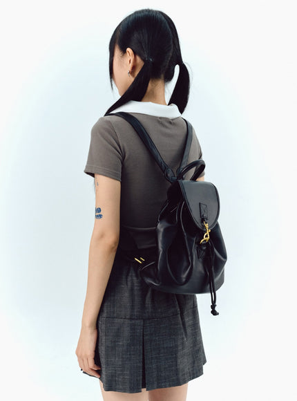 faux-leather-backpack-ig304