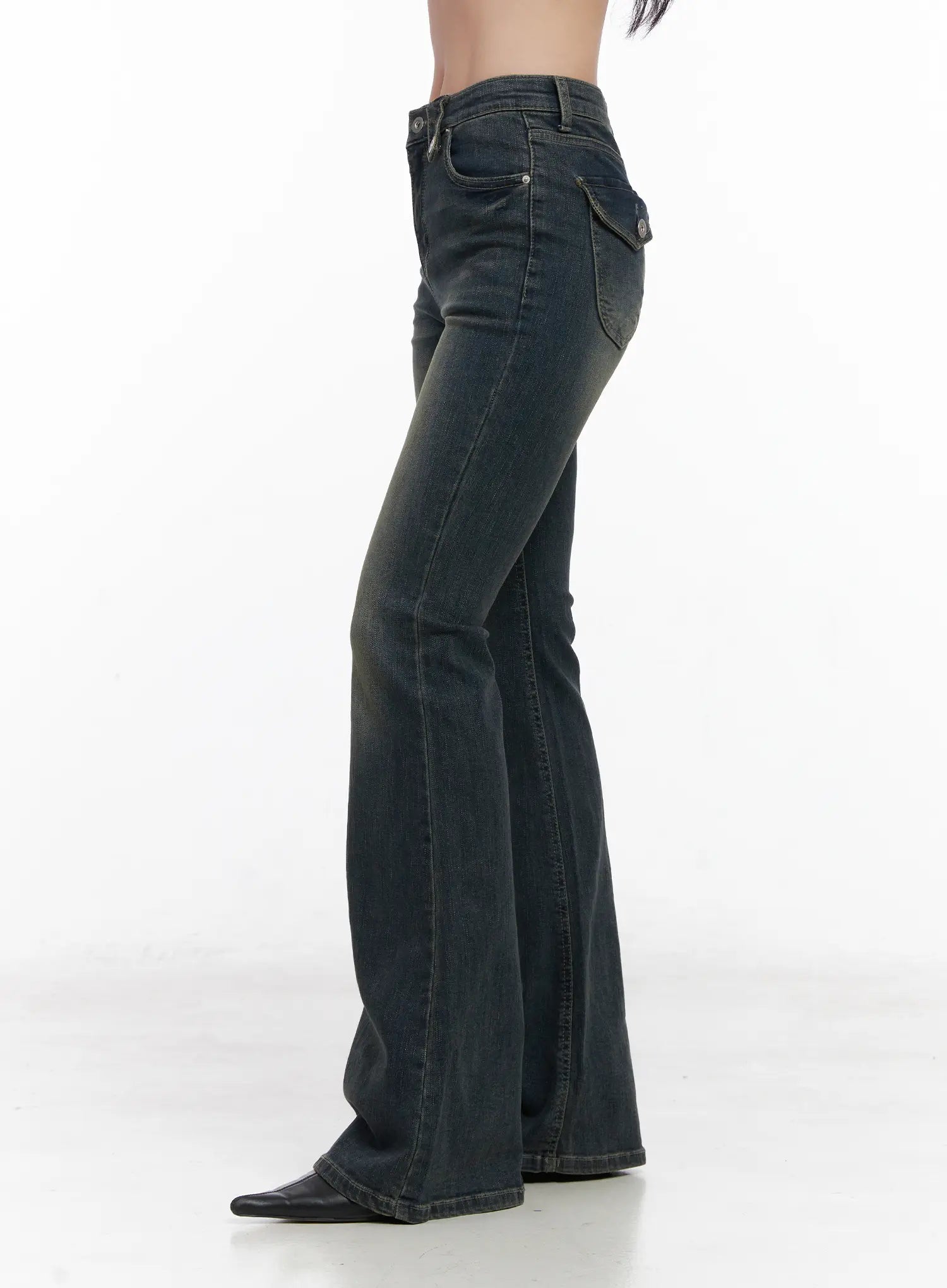 Hazel Button Washed Flared Jeans CN514