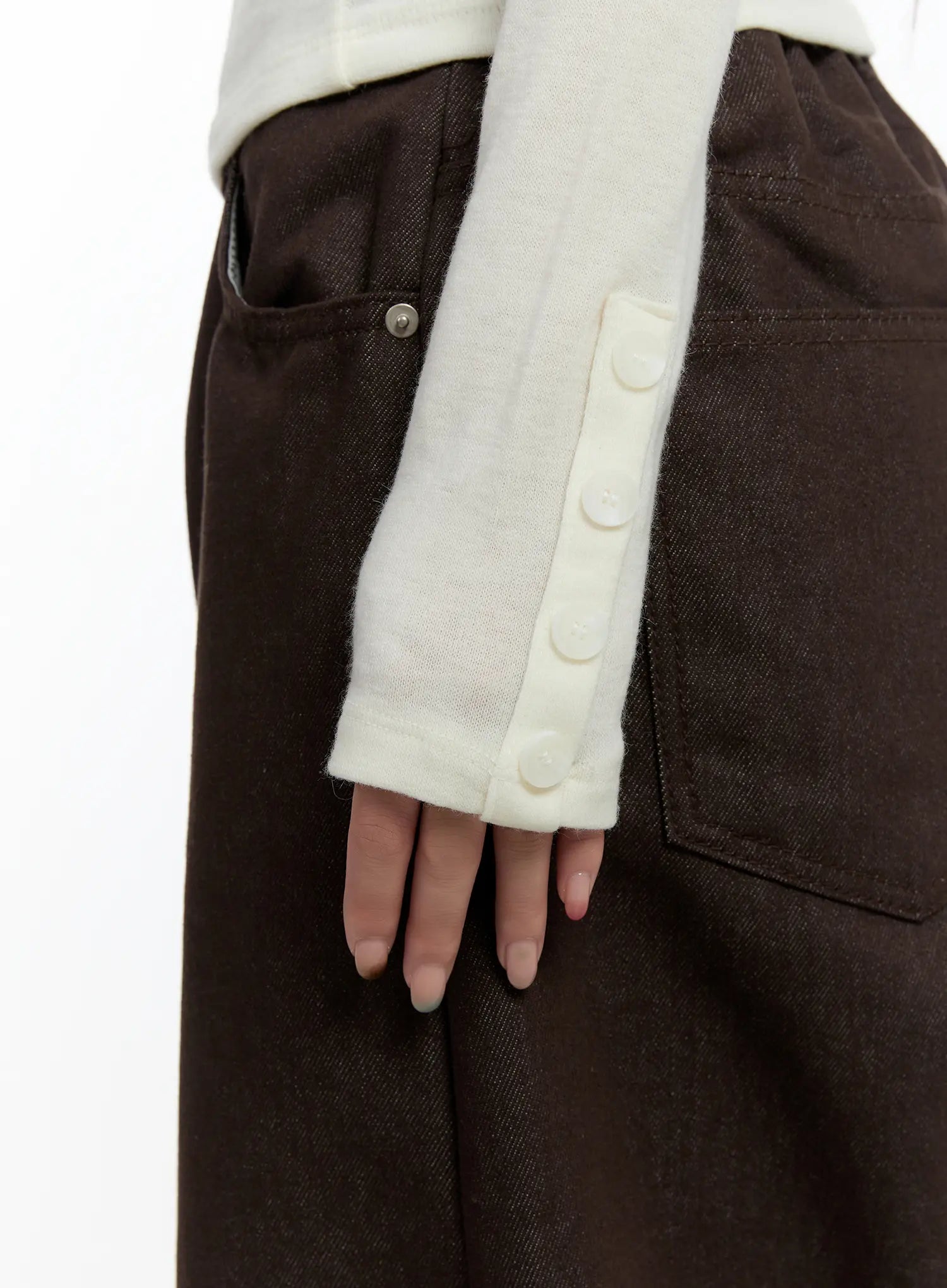 slim-fit-v-neck-long-sleeve-top-cn524