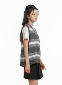 oversized-striped-knit-sweater-vest-om419