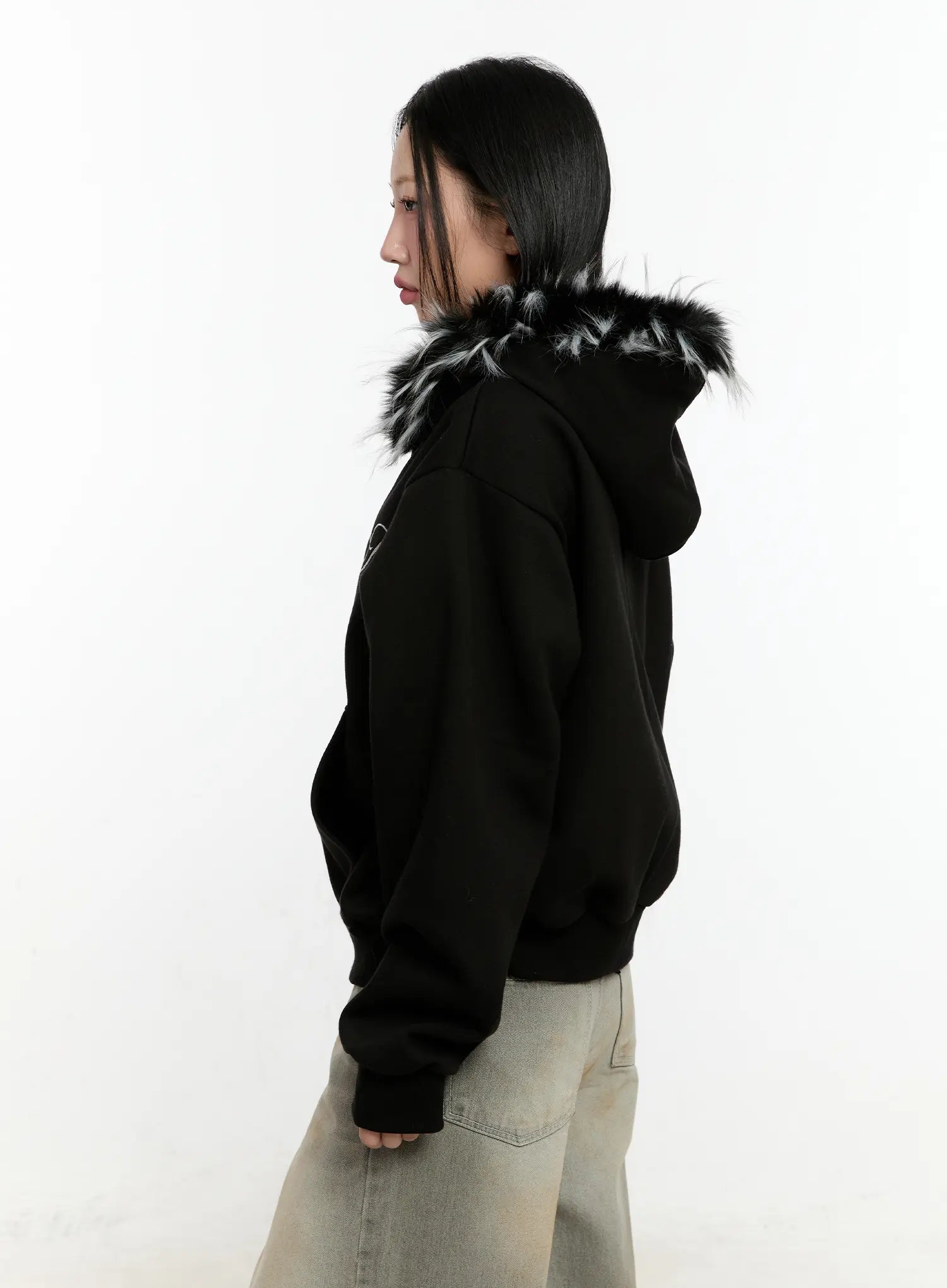 faux-fur-zip-up-hoodie-cn506