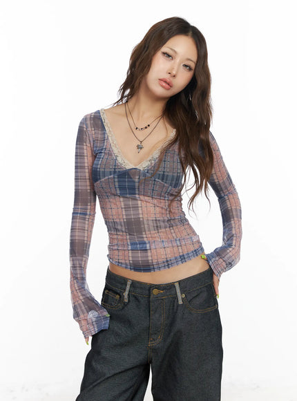 checkered-v-neck-long-sleeve-top-cf512