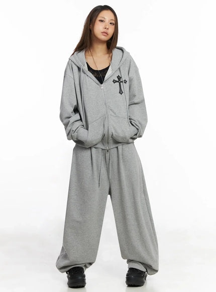 studded-cross-zip-hoodie-iy501