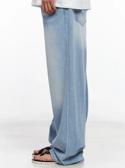 Men's Light-Wash Denim Jeans IG508