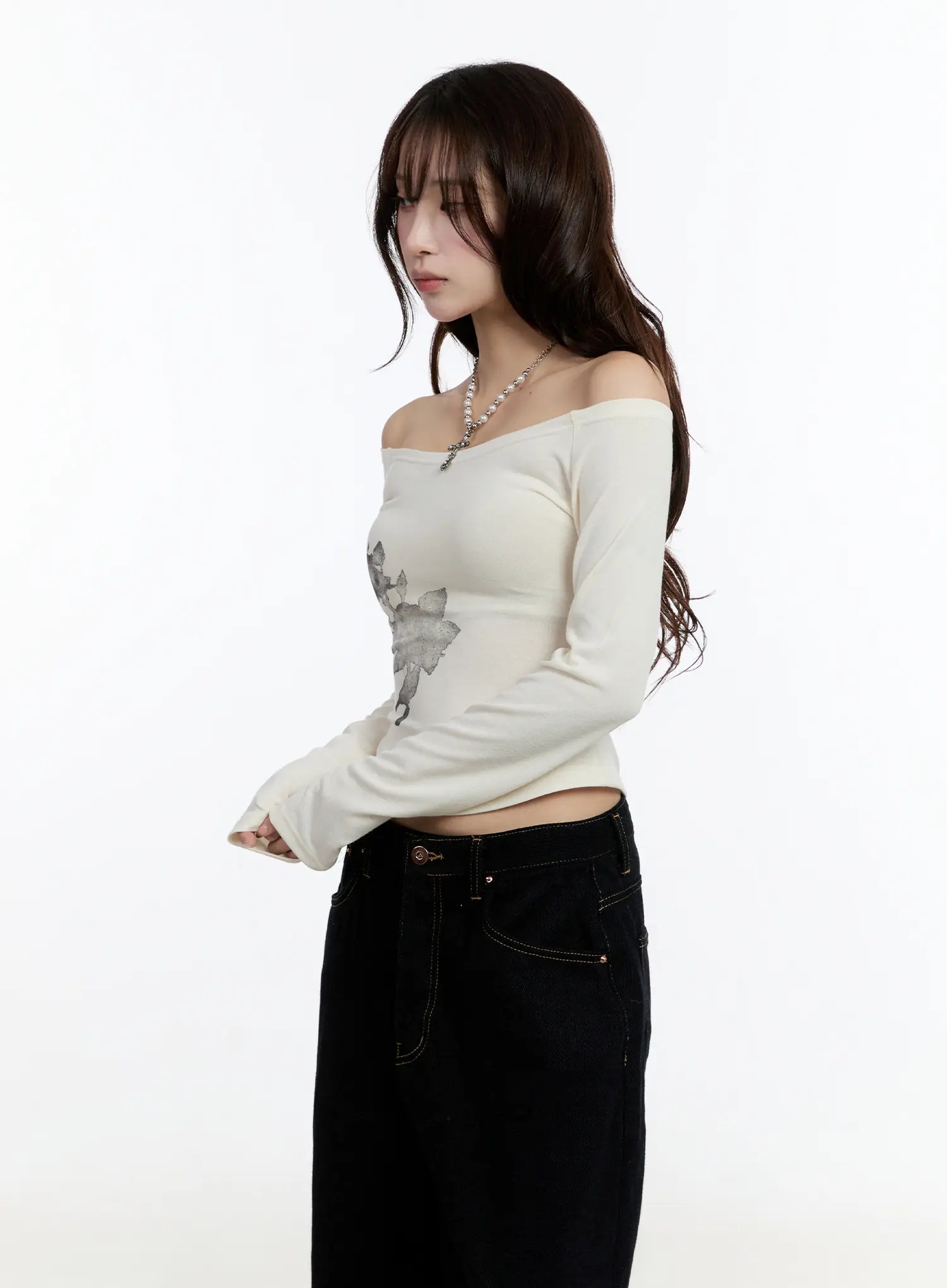 off-shoulder-printed-long-sleeve-top-cn524