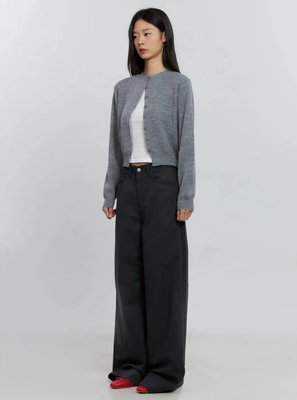 Classic Button-up Cardigan IS515