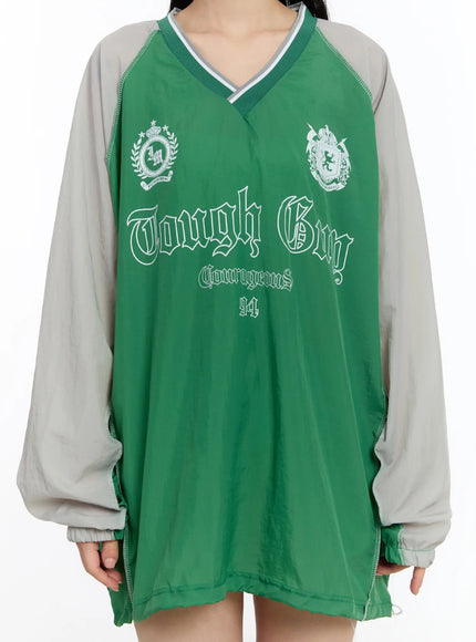 Oversized V-Neck Graphic Sweatshirt CA507