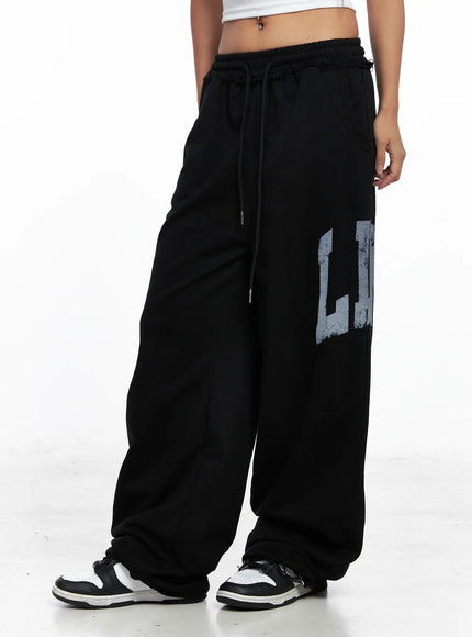 side-graphic-wide-leg-sweatpants-co510