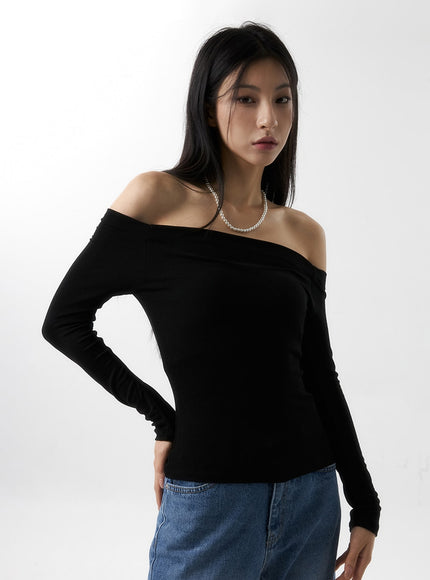 off-shoulder-long-sleeve-top-is315