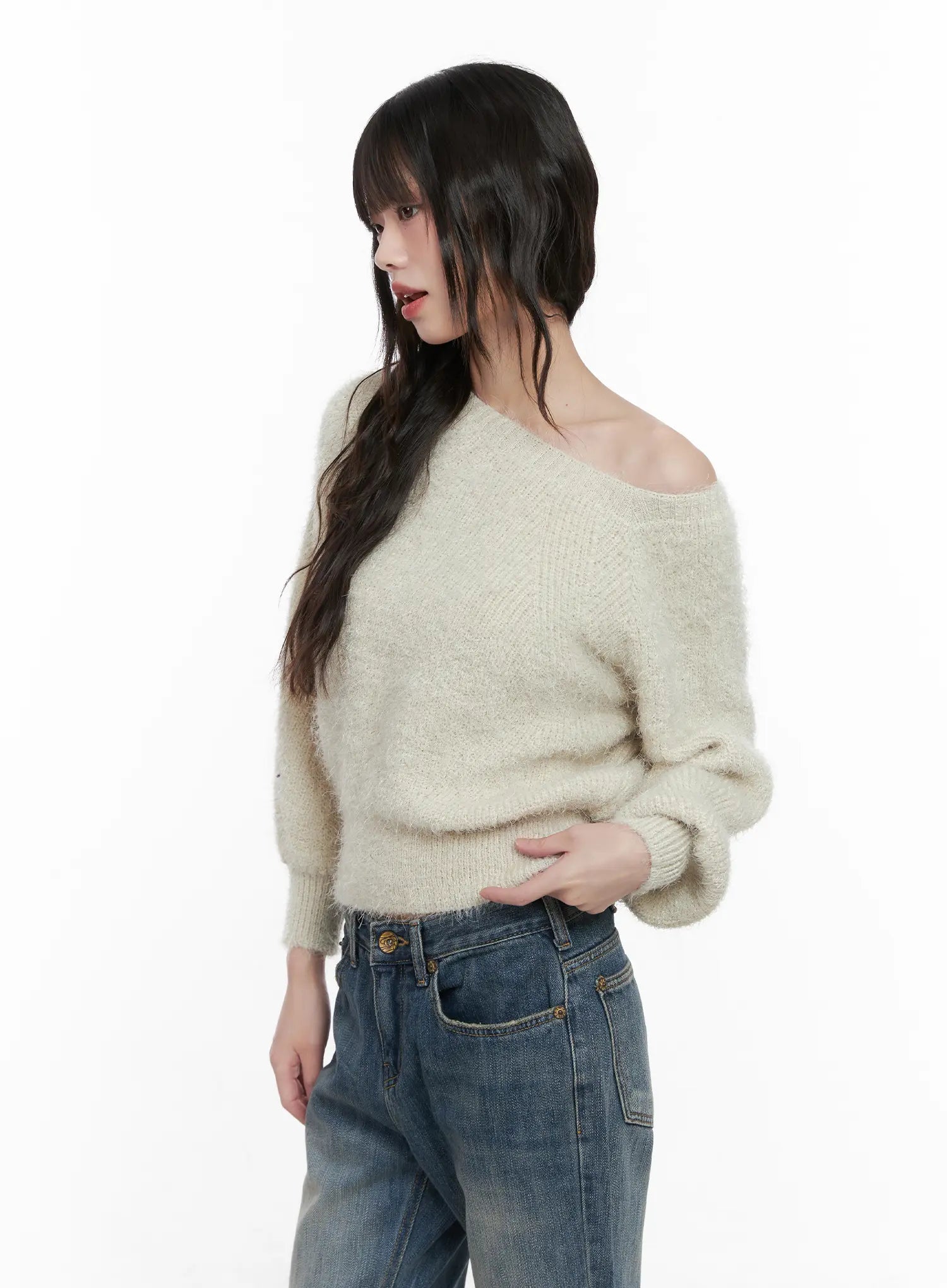 cozy-two-way-knit-sweater-cn510