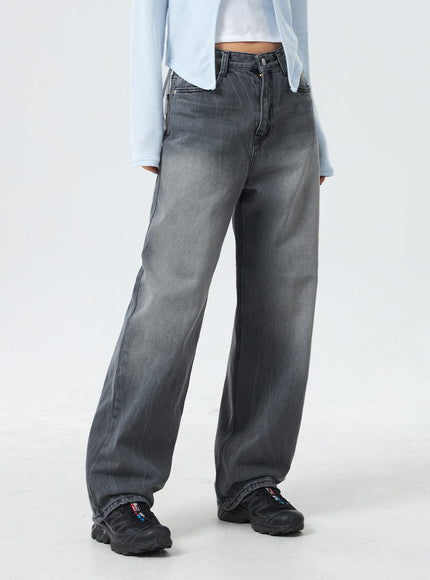 Low Rise Mid-Wash Jeans CM327