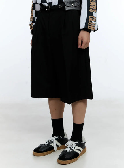 mens-classic-pleated-bermuda-shorts-ig519