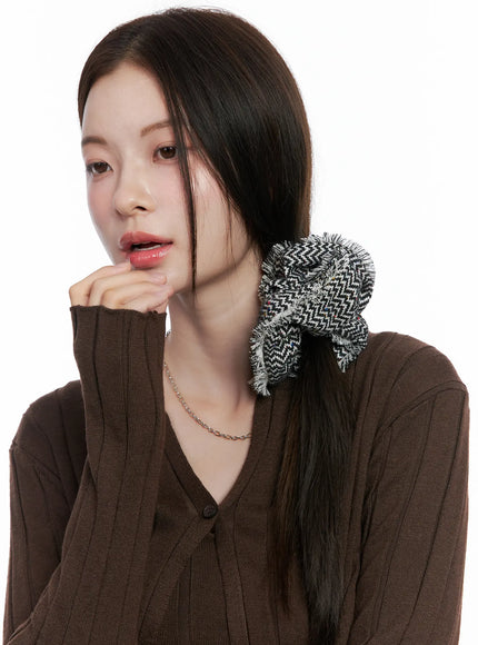 fringe-zigzag-pattern-scrunchie-co506