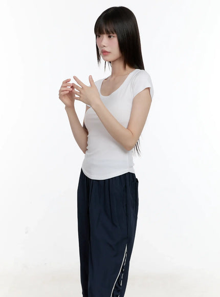 cotton-u-neck-essential-top-cl504