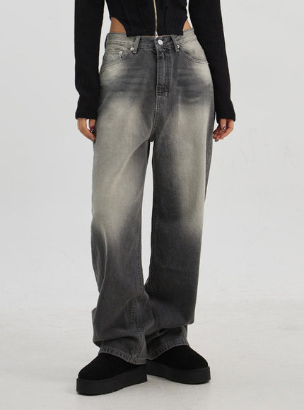 Light Wash Baggy Jeans CJ330