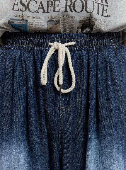 men-s-pintuck-denim-sweatpants-dark-blue-iy529