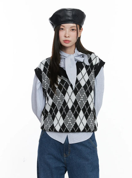 argyle-pattern-v-neck-vest-co506