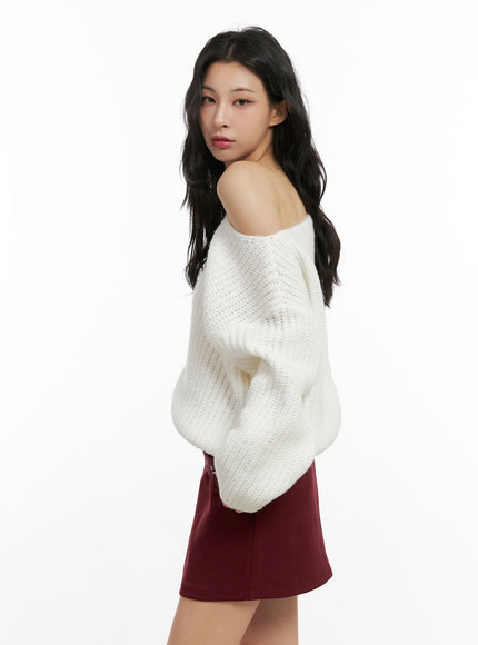 off-shoulder-loose-fit-knit-sweater-cn413