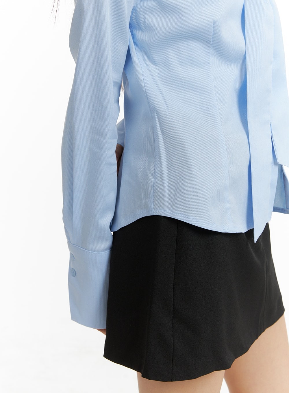 collared-buttoned-blouse-with-tie-cm427