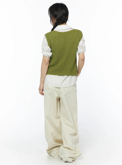 button-knit-sleeveless-cardigan-cy522