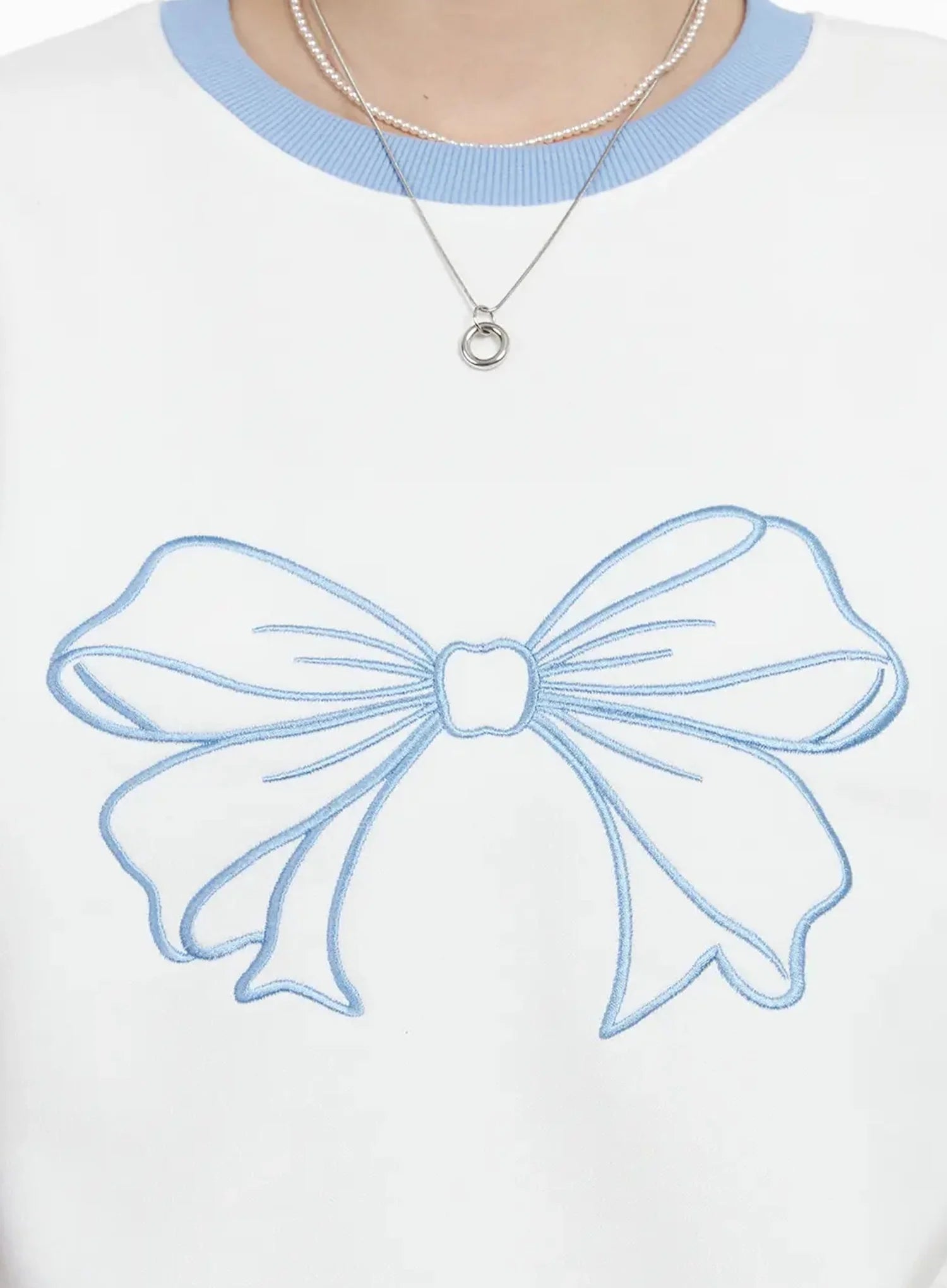 ribbon-embroidered-short-sleeve-top-iy511