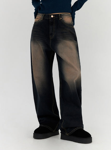 washed-straight-leg-jeans-cn315