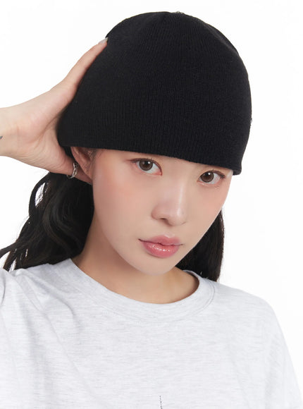 rivet-edge-knit-beanie-ic503