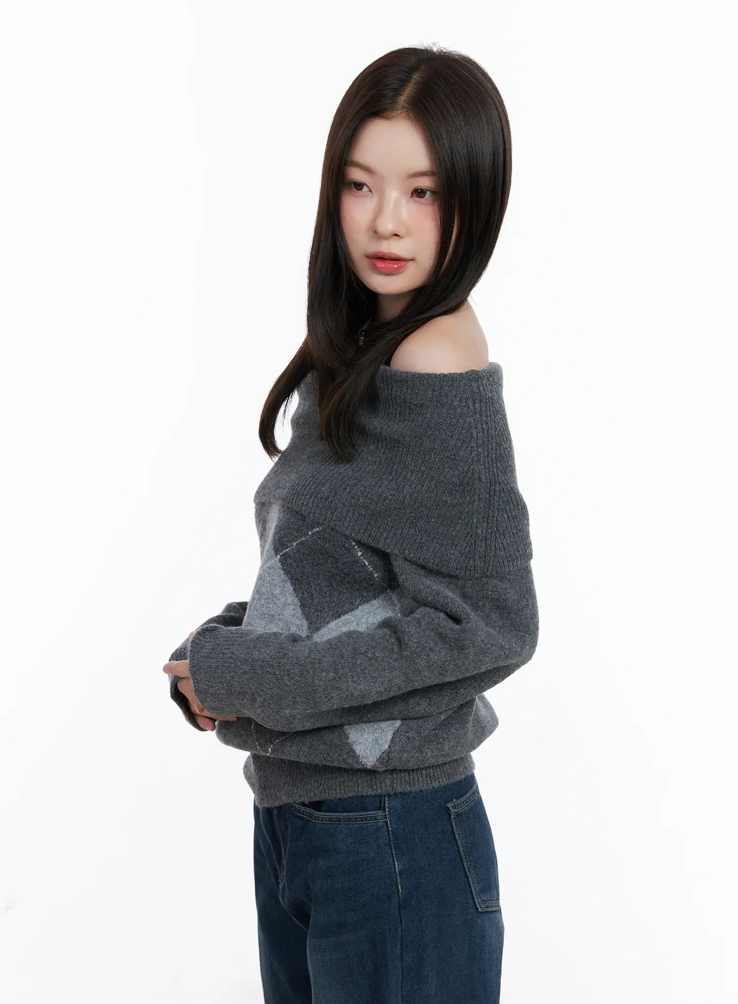 argyle-off-shoulder-knit-sweater-cn518
