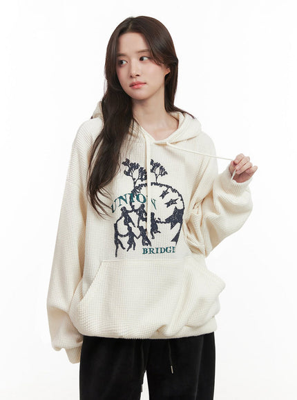 Cozy Waffle-Knit Graphic Hoodie IJ510