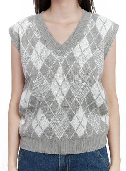 argyle-pattern-v-neck-vest-co506