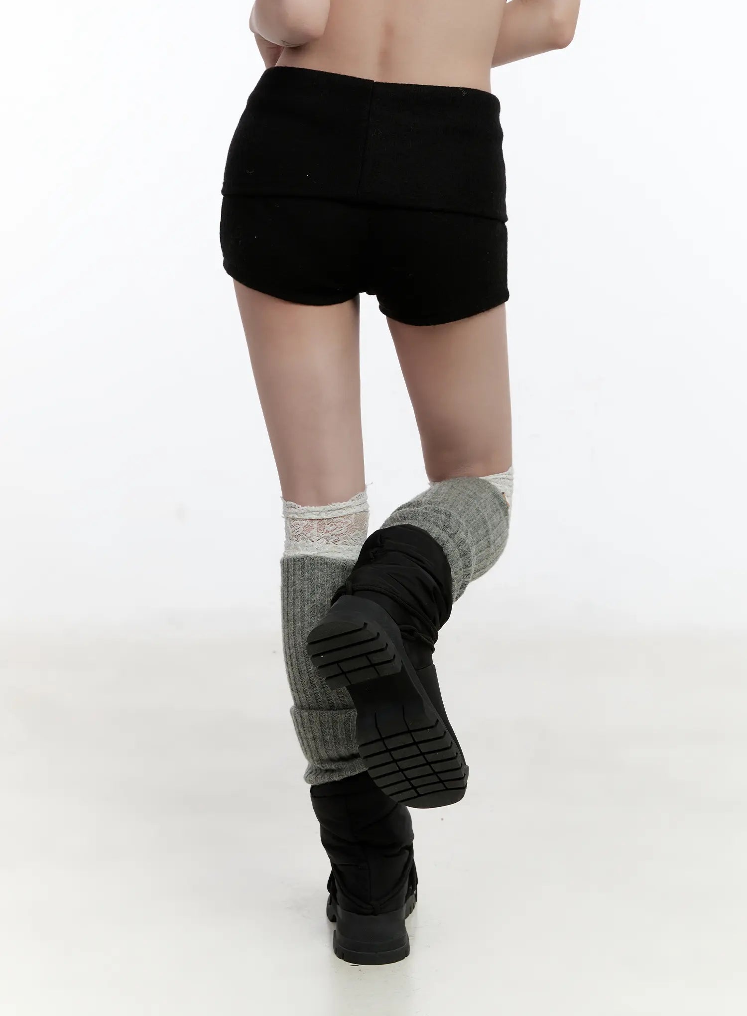 foldover-fleece-lined-shorts-cn525