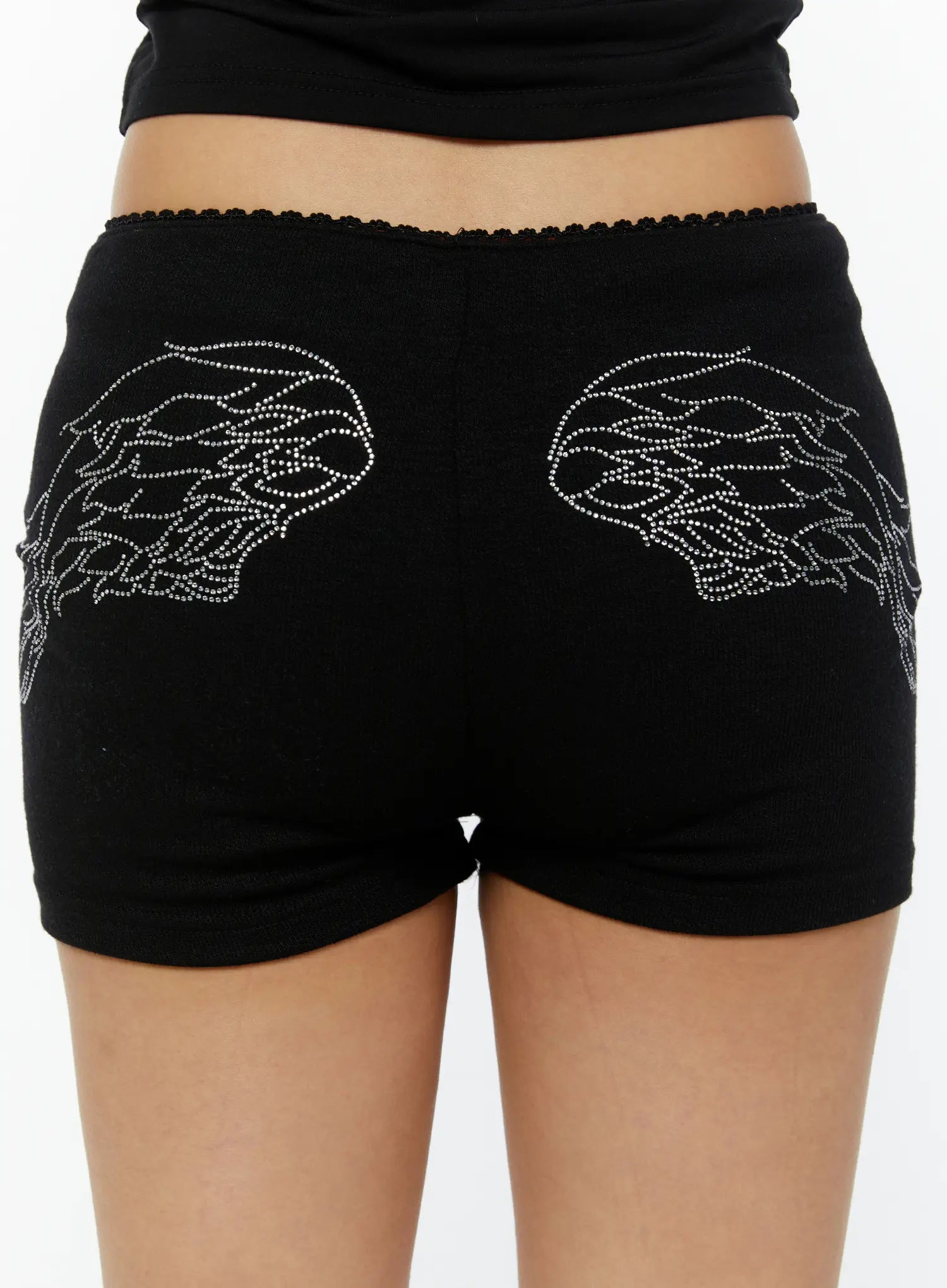 angel-wing-graphic-shorts-cy521